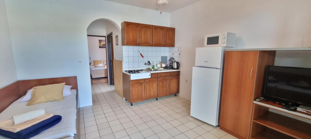 Apartments Anica Beber Borovići Eksteriør billede